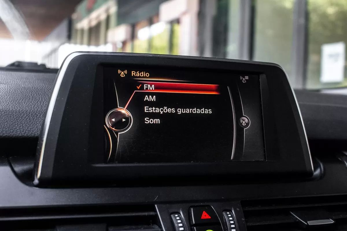 bmw-serie-2-2016-diesel-1496cc