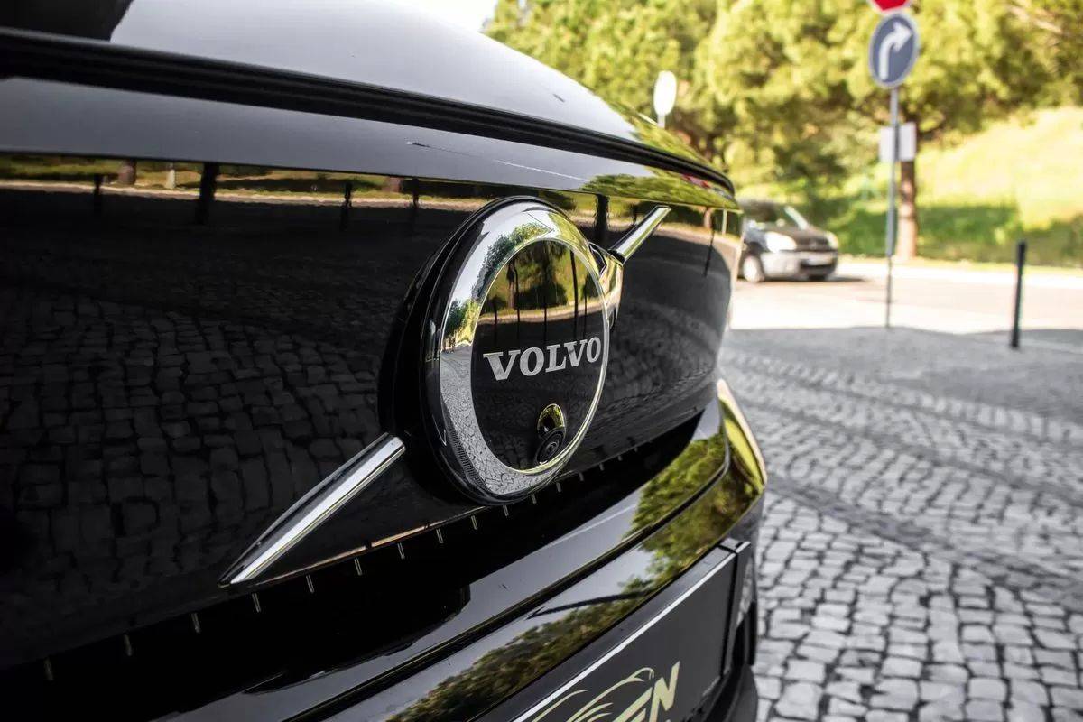 volvo-xc40-2023-eletrico-0cc