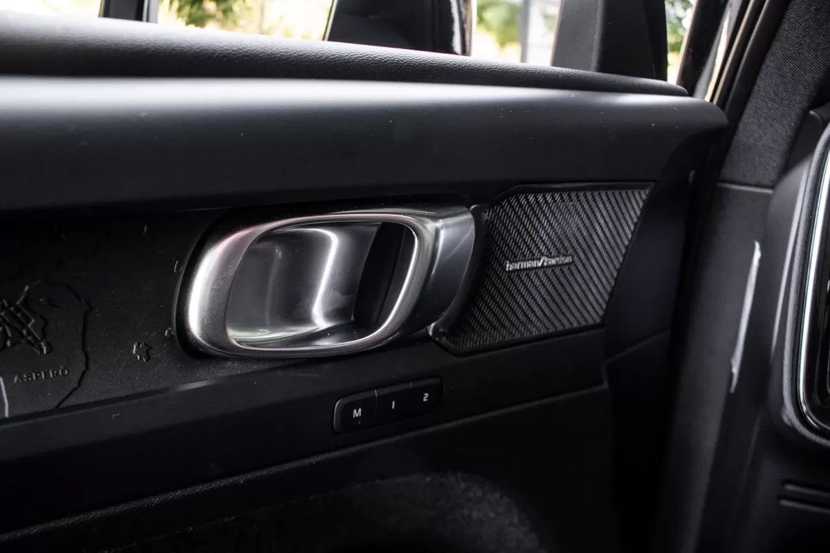 volvo-xc40-2023-eletrico-0cc