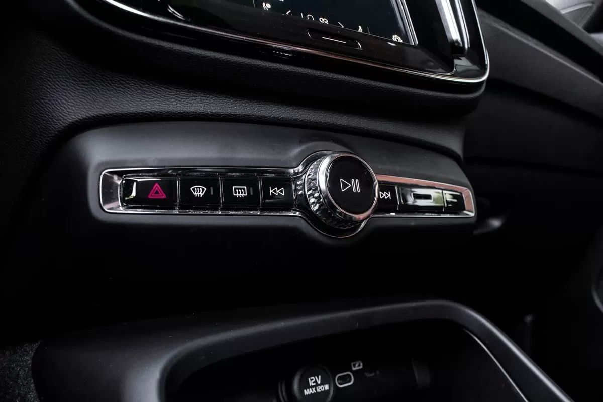 volvo-xc40-2023-eletrico-0cc
