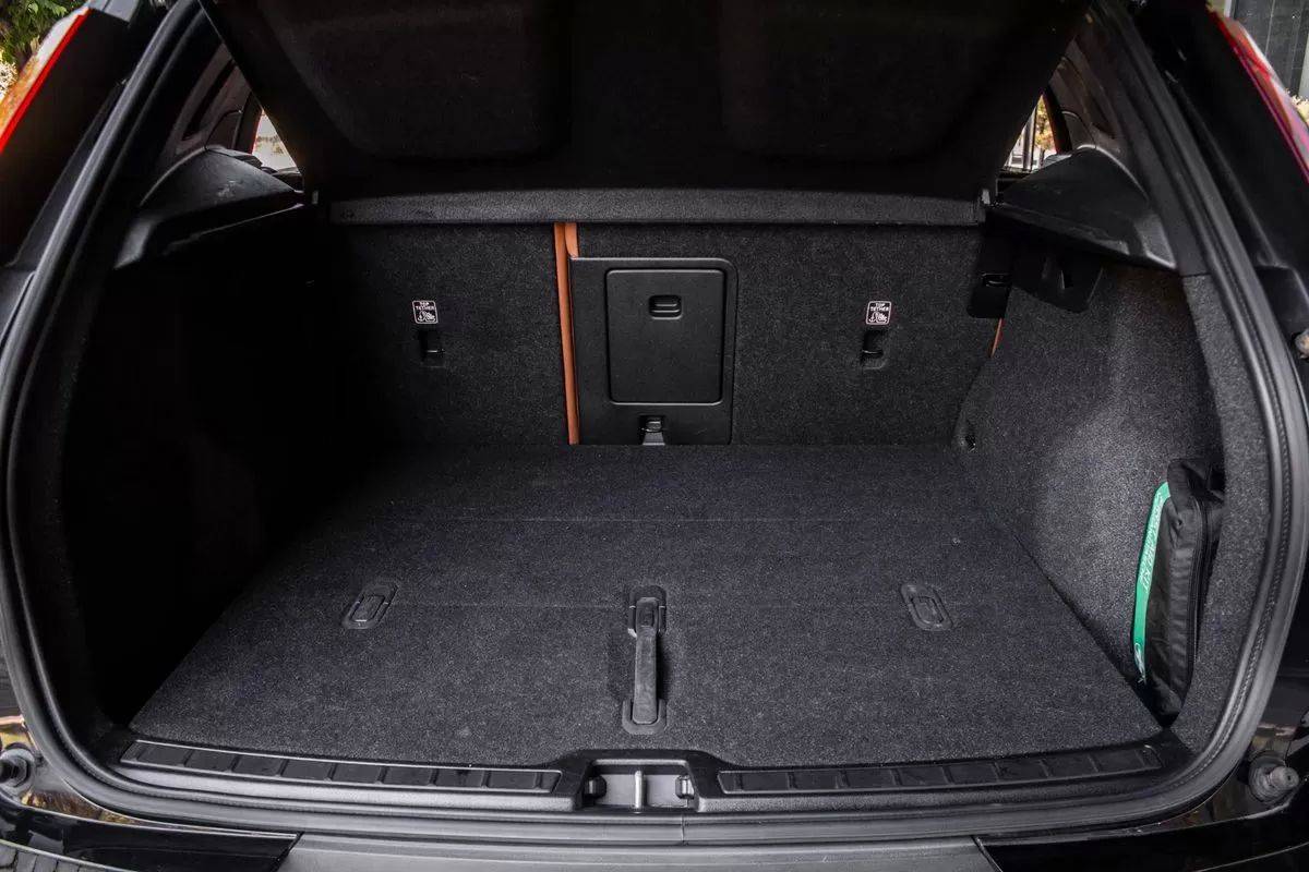 volvo-xc40-2023-eletrico-0cc