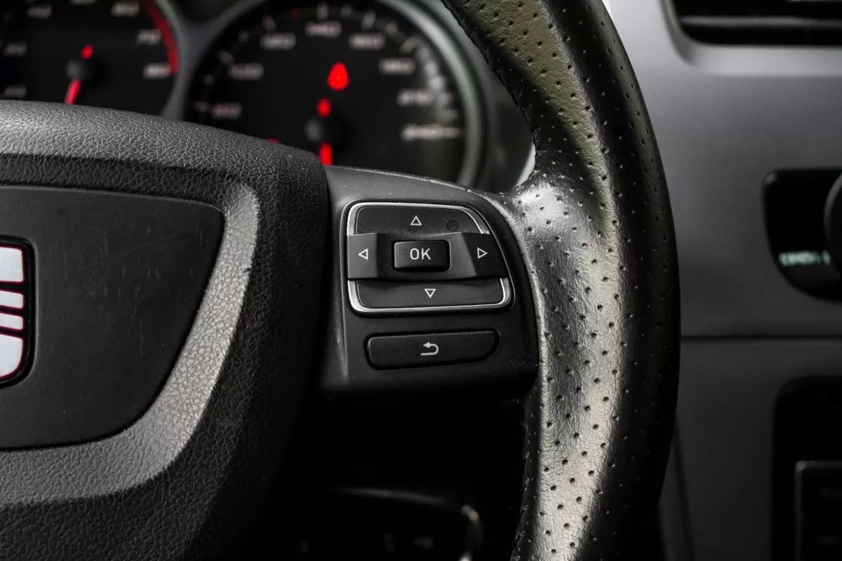 seat-leon-2013-gasolina-1197cc