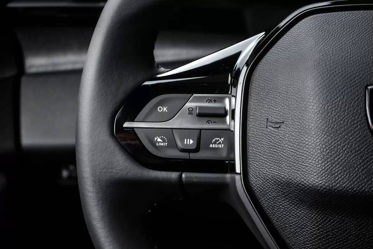 peugeot-e-308-2024-eletrico-0cc