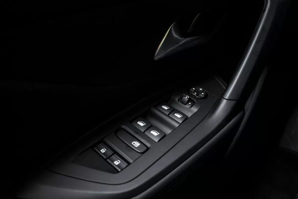 peugeot-e-308-2024-eletrico-0cc