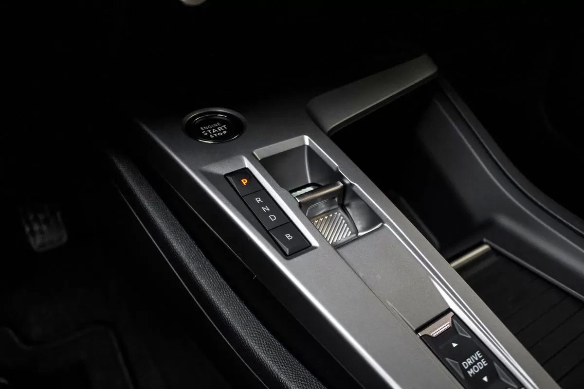 peugeot-e-308-2024-eletrico-0cc