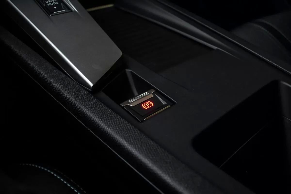peugeot-e-308-2024-eletrico-0cc