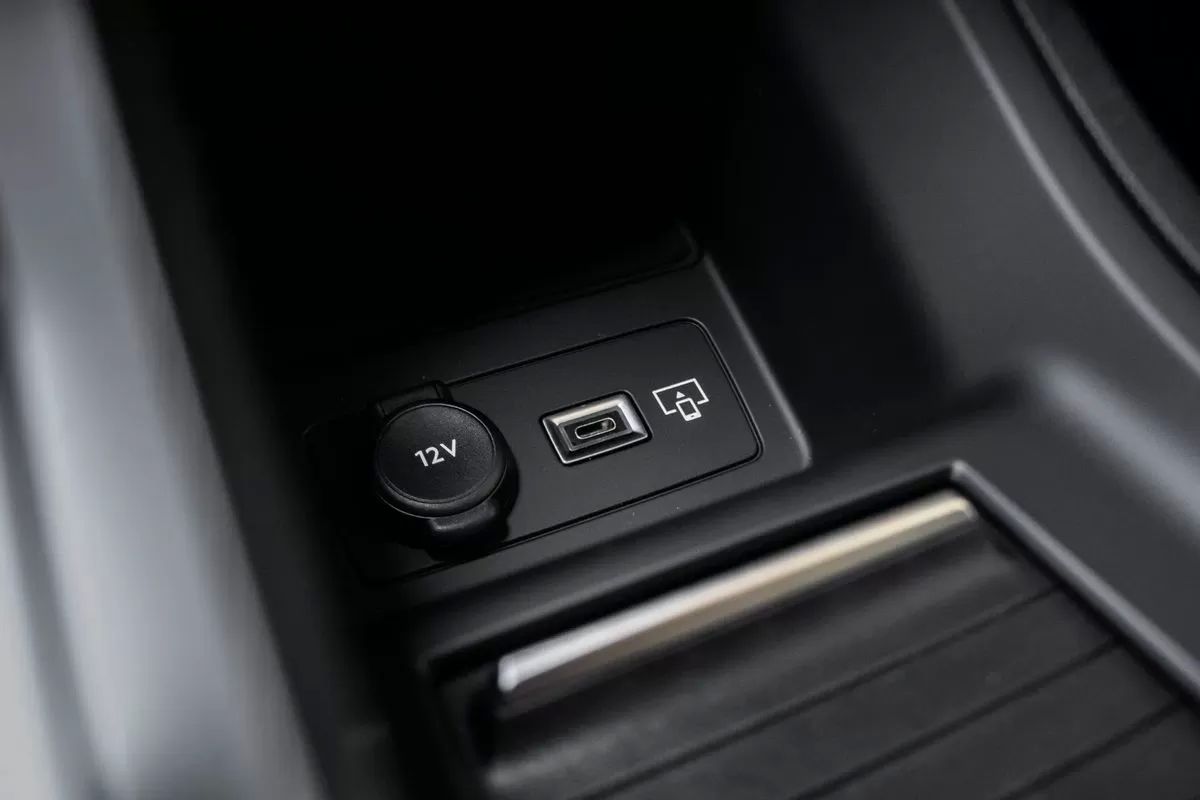 peugeot-e-308-2024-eletrico-0cc