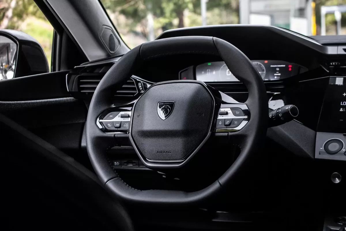peugeot-e-308-2024-eletrico-0cc