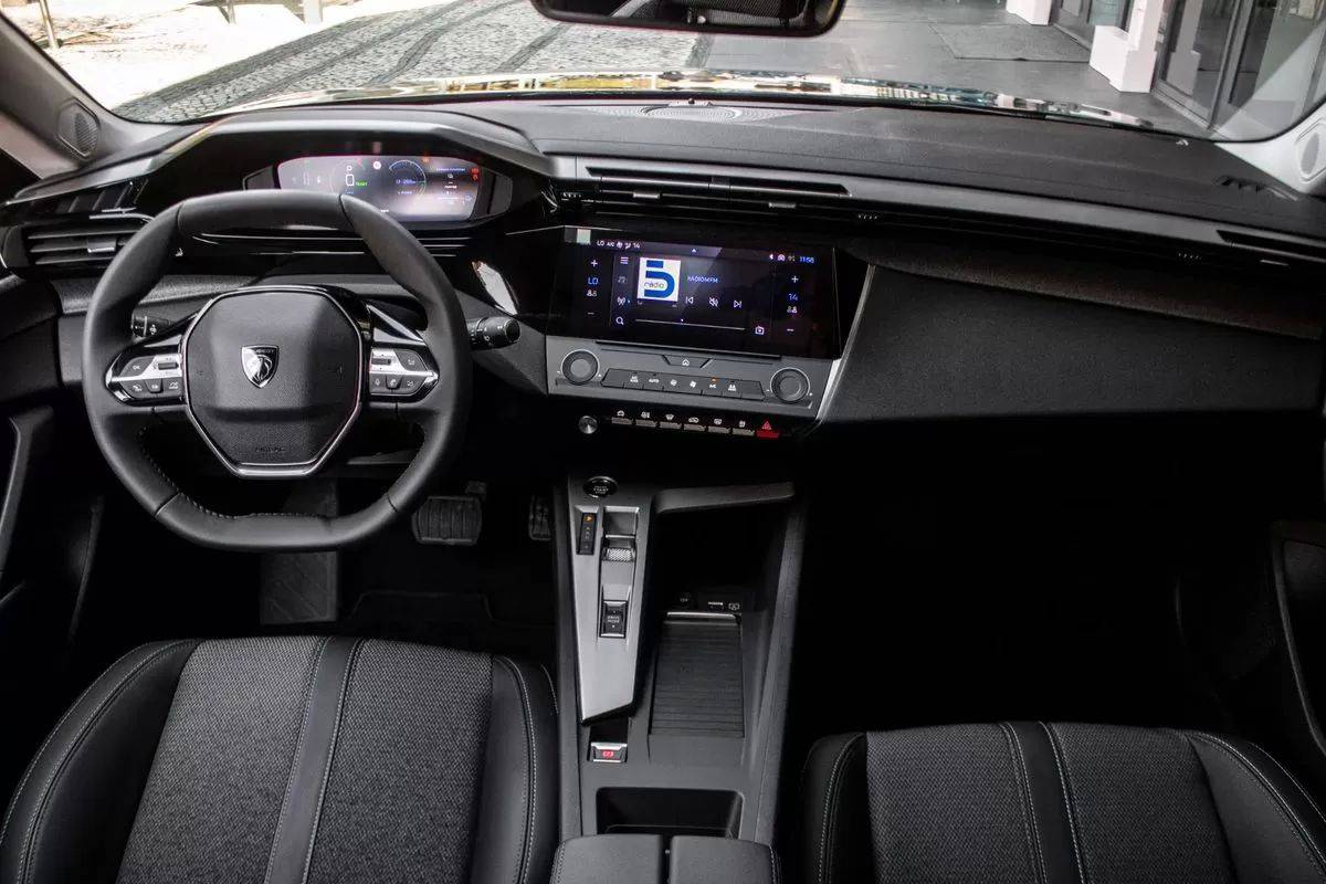 peugeot-e-308-2024-eletrico-0cc