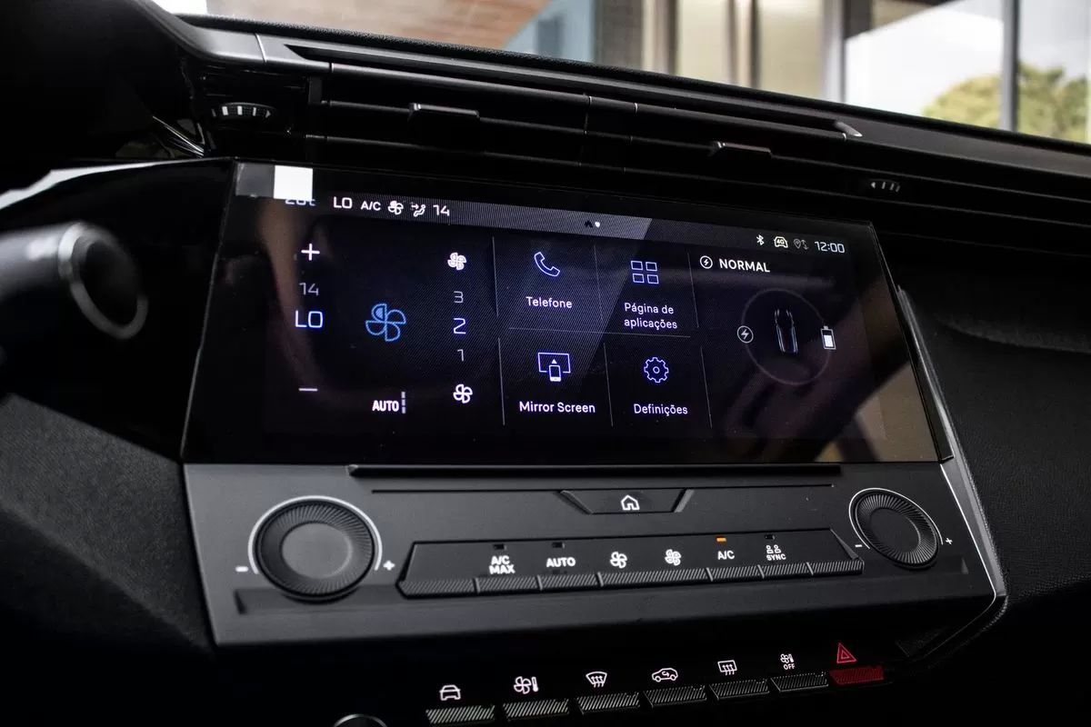 peugeot-e-308-2024-eletrico-0cc