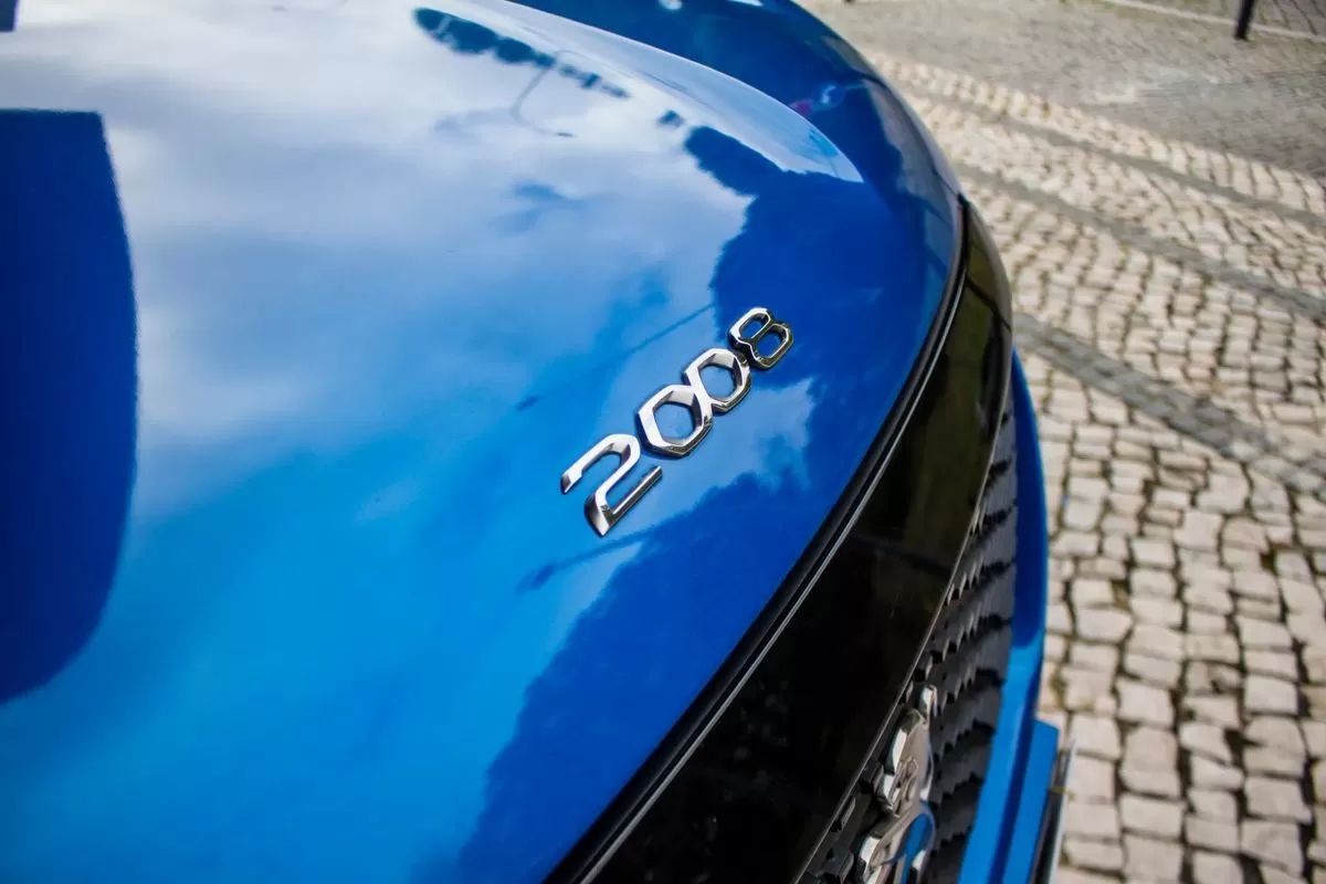 peugeot-2008-2020-gasolina-1199cc