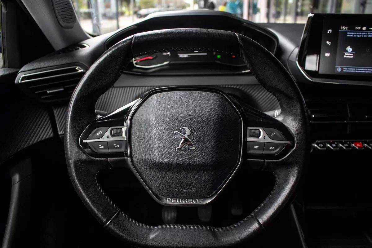 peugeot-2008-2020-gasolina-1199cc