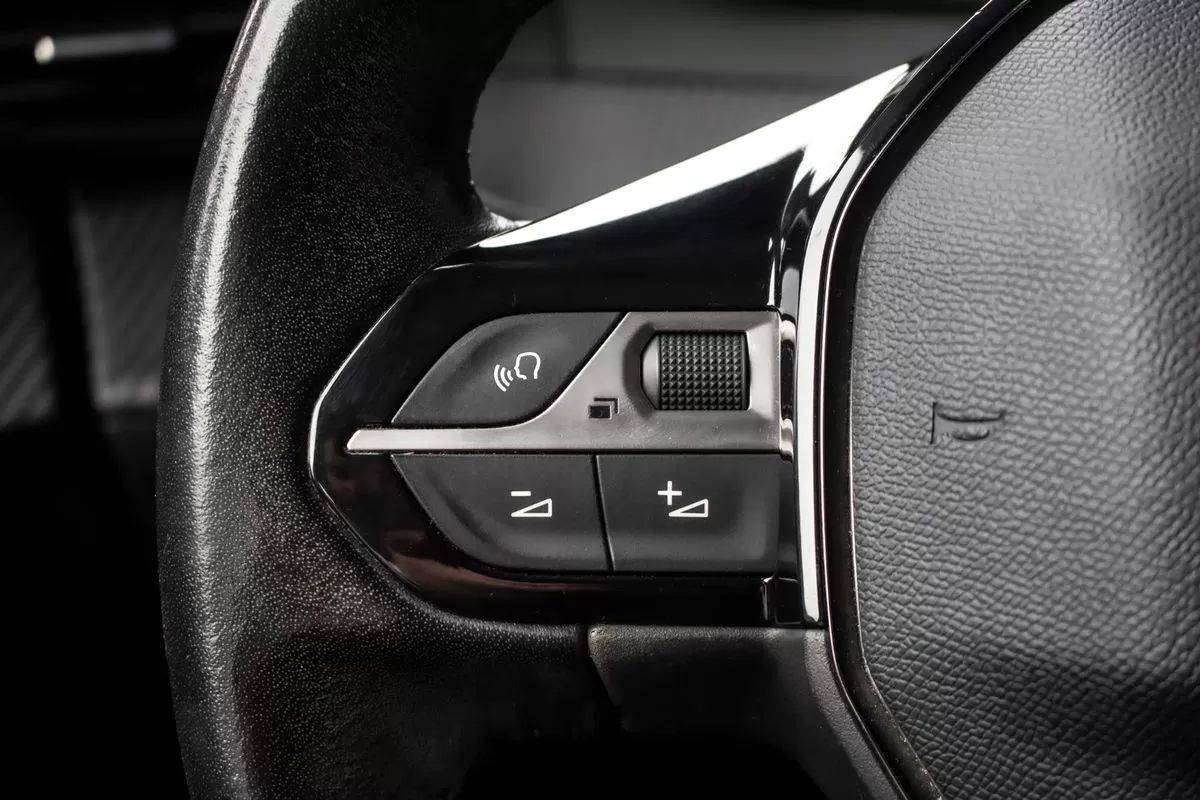 peugeot-2008-2020-gasolina-1199cc