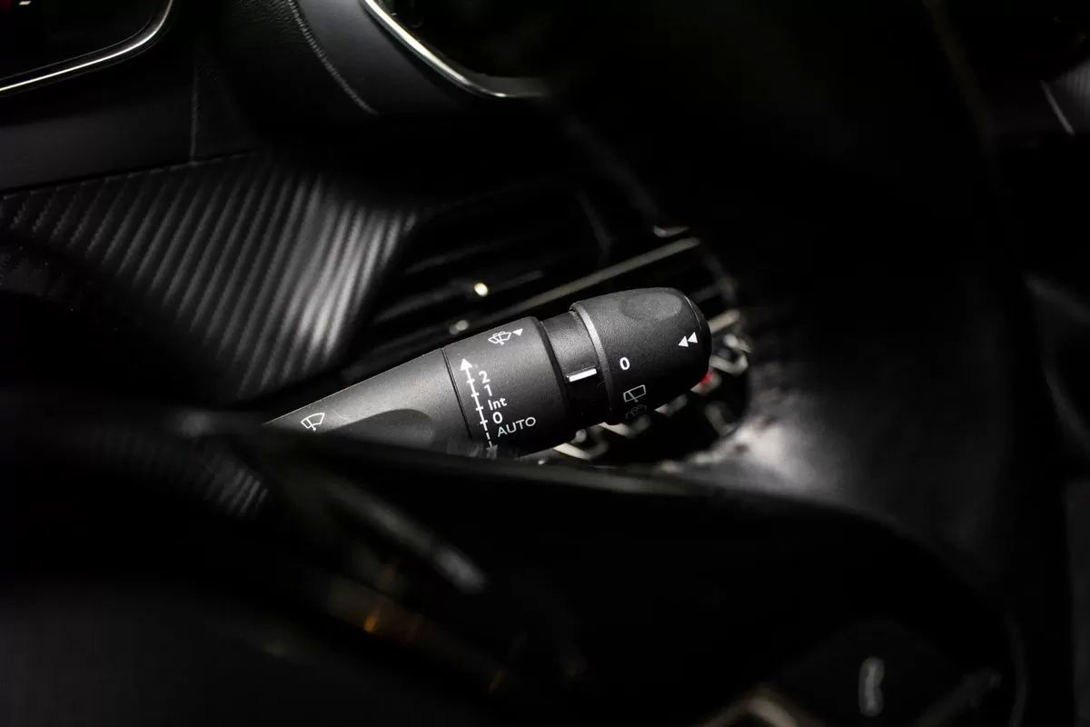 peugeot-2008-2020-gasolina-1199cc