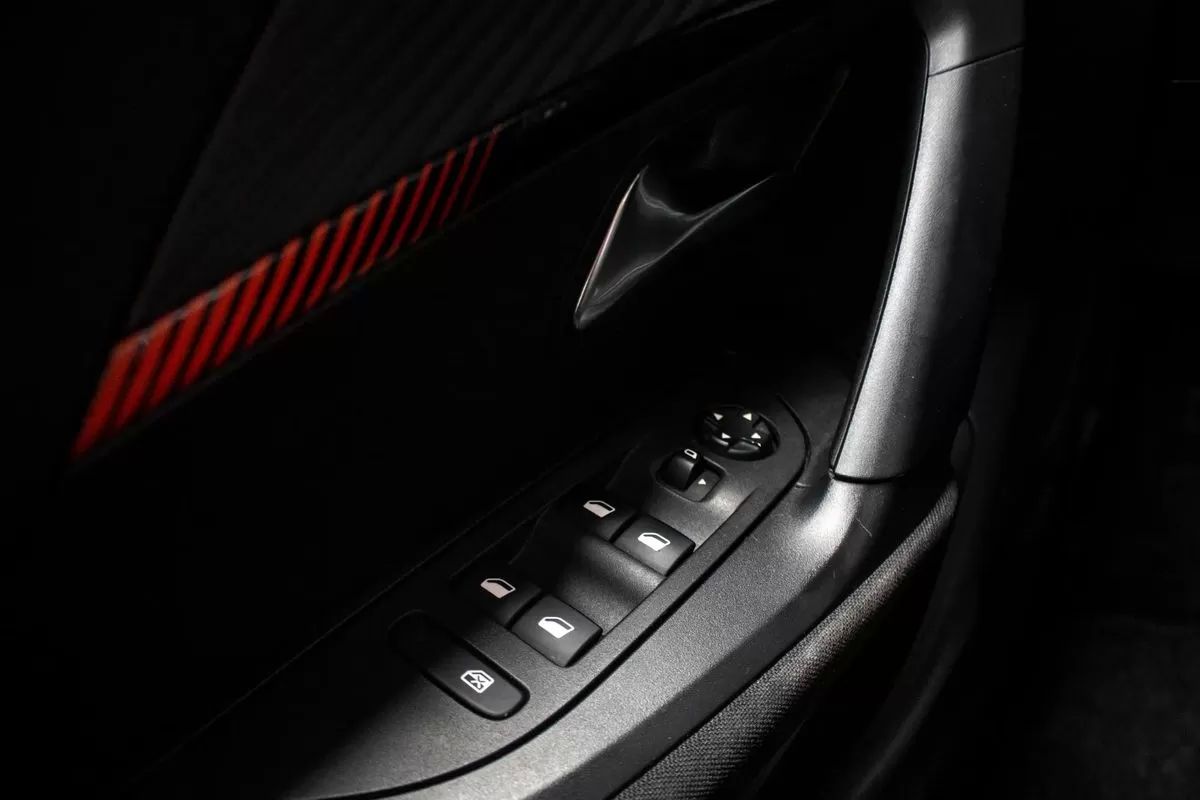 peugeot-2008-2020-gasolina-1199cc