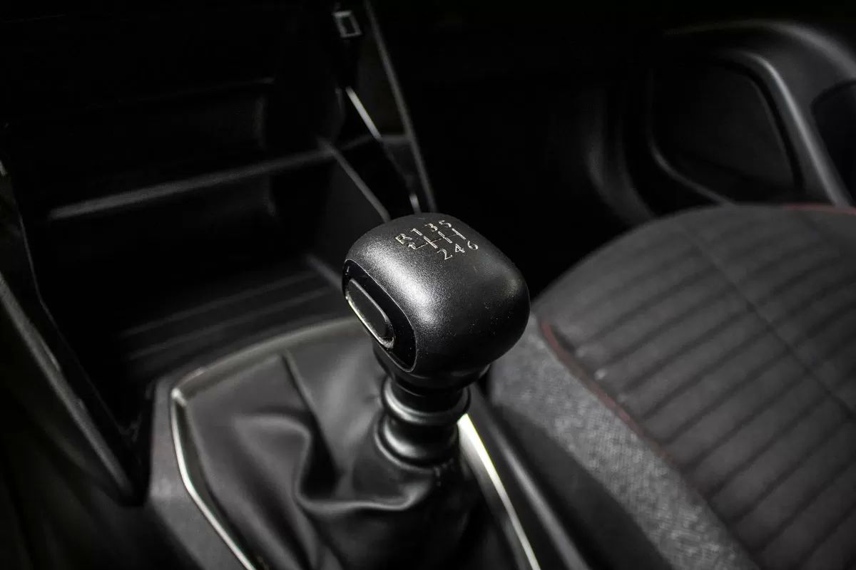 peugeot-2008-2020-gasolina-1199cc