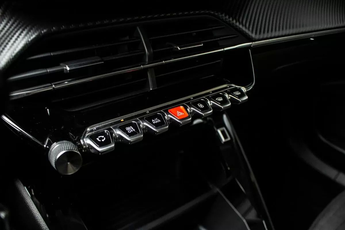 peugeot-2008-2020-gasolina-1199cc