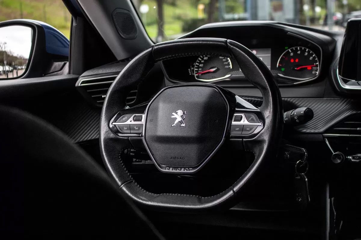 peugeot-2008-2020-gasolina-1199cc