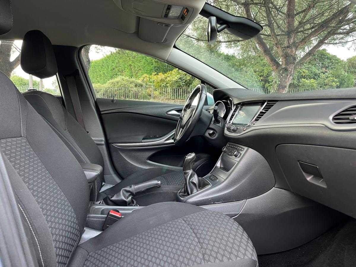 opel-astra-2017-diesel-1598cc