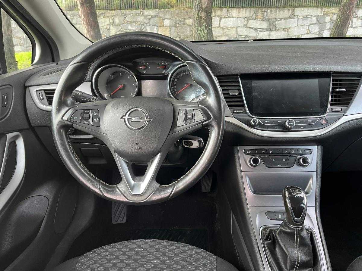 opel-astra-2017-diesel-1598cc