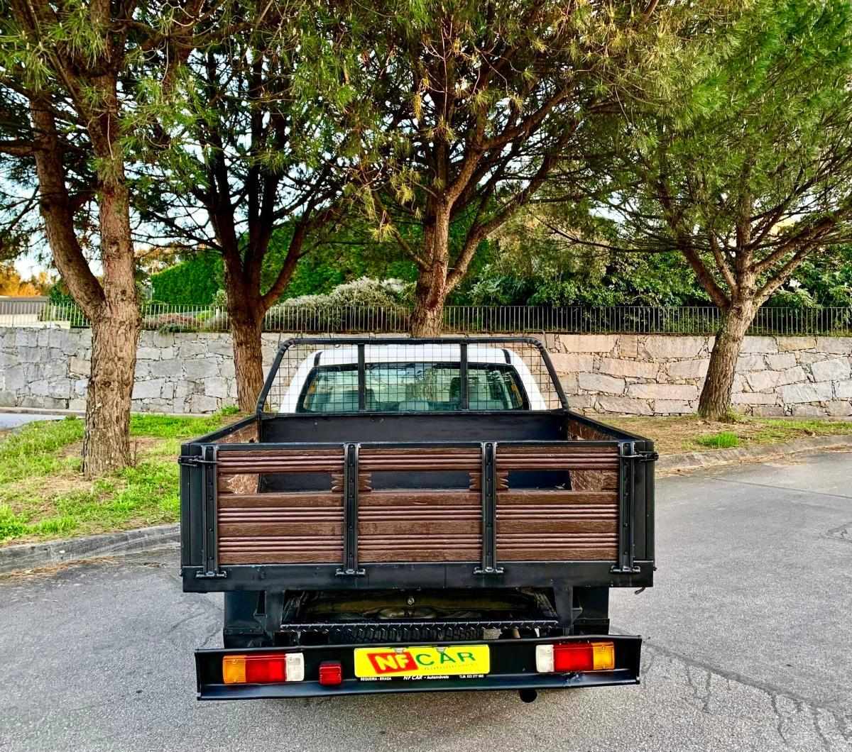 toyota-hilux-2006-diesel-2494cc
