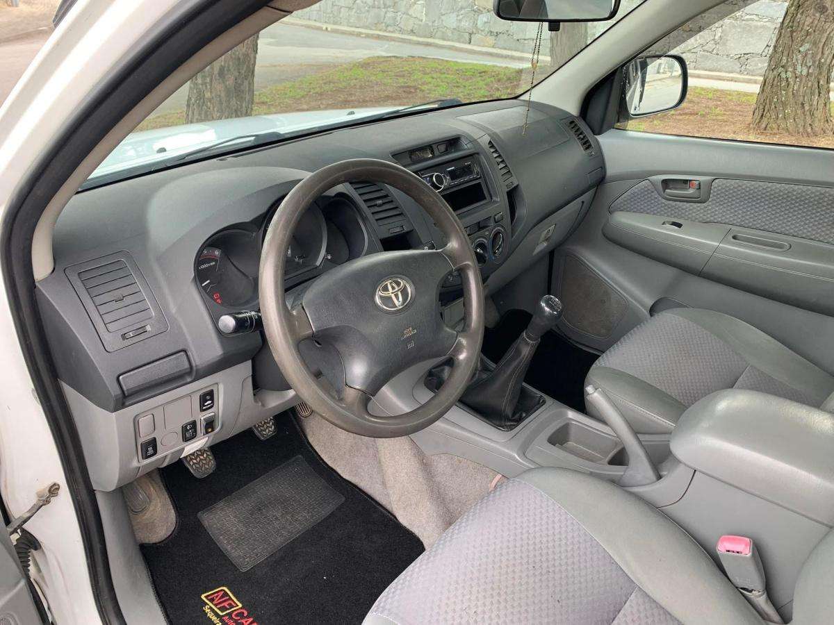 toyota-hilux-2006-diesel-2494cc