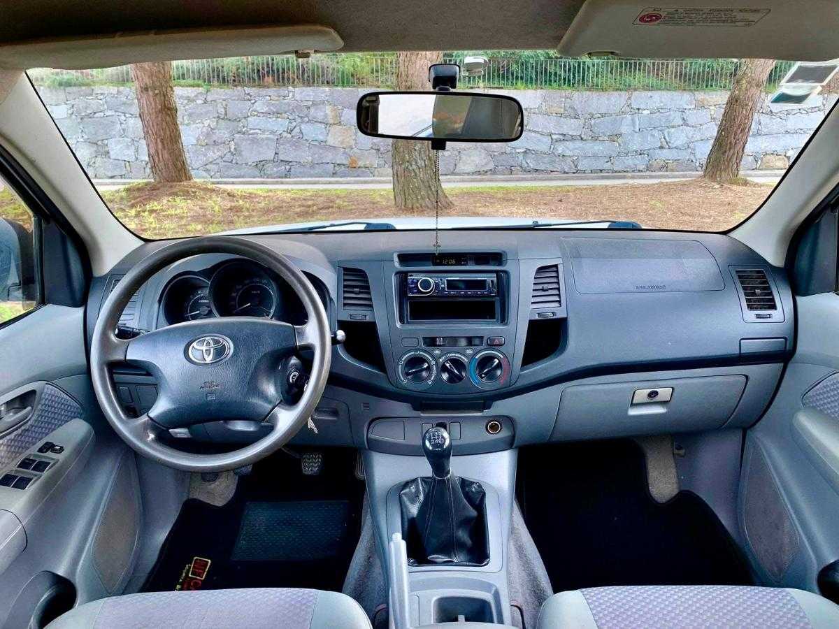 toyota-hilux-2006-diesel-2494cc
