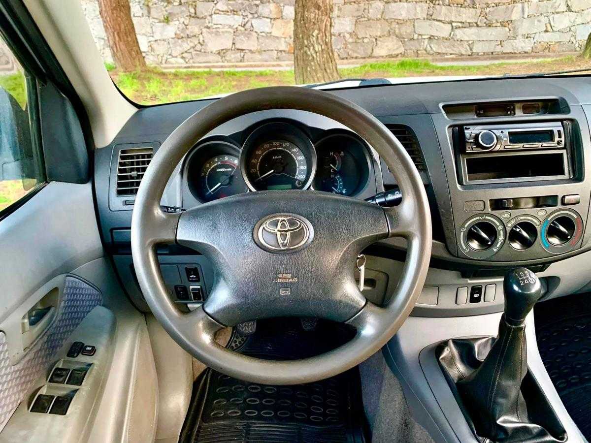 toyota-hilux-2006-diesel-2494cc
