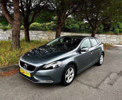 volvo-v40-2016-diesel-1969cc