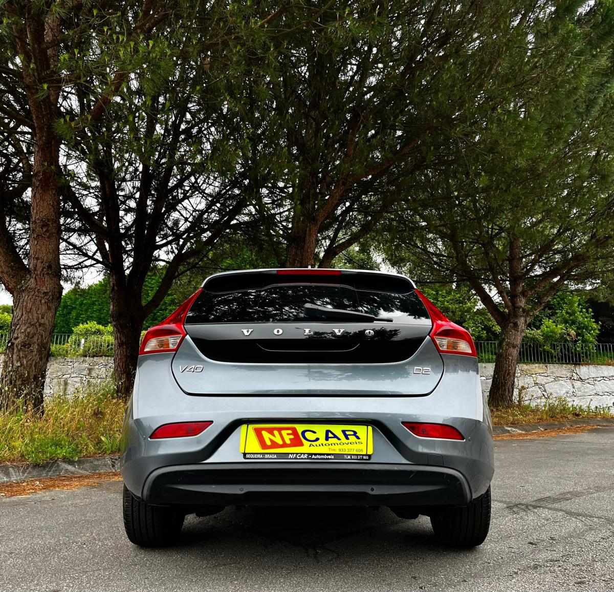 volvo-v40-2016-diesel-1969cc