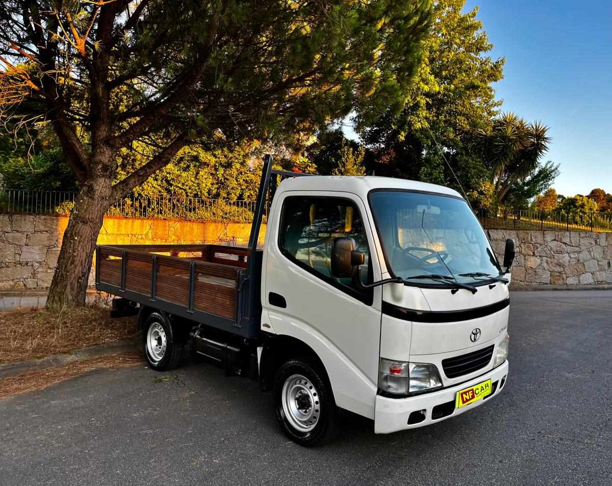 toyota-dyna-2002-diesel-2494cc