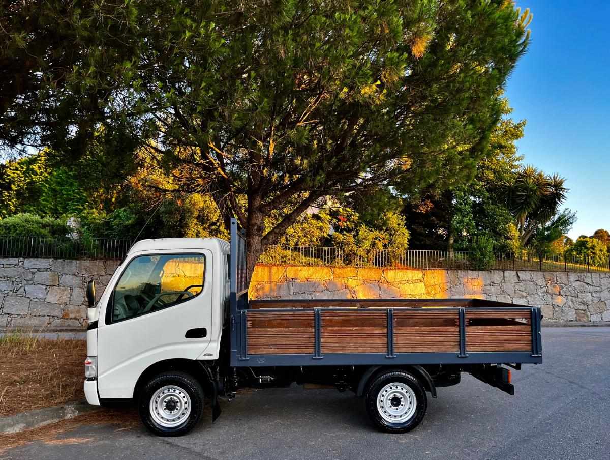 toyota-dyna-2002-diesel-2494cc