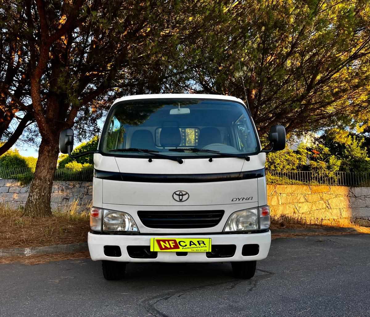 toyota-dyna-2002-diesel-2494cc