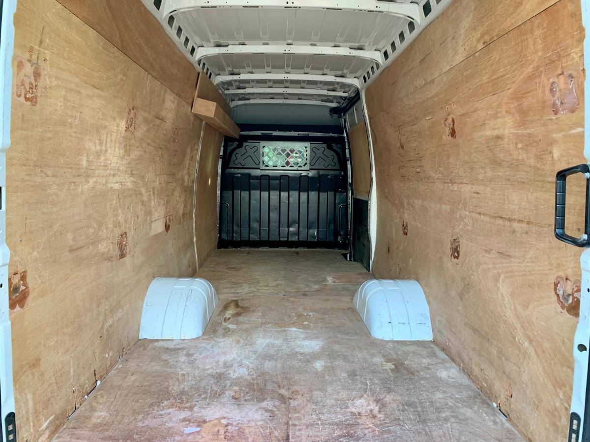 iveco-daily-2019-diesel-2998cc