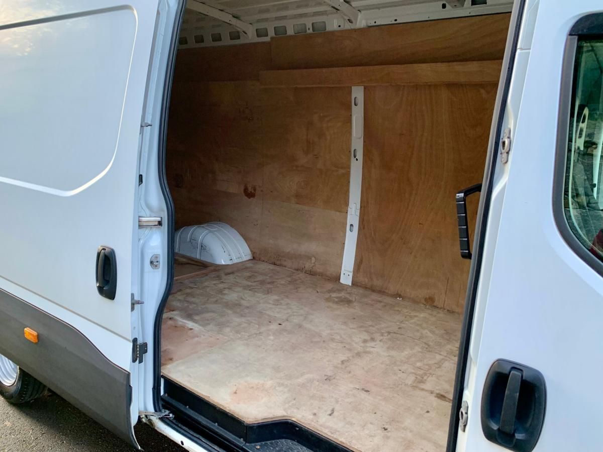 iveco-daily-2019-diesel-2998cc