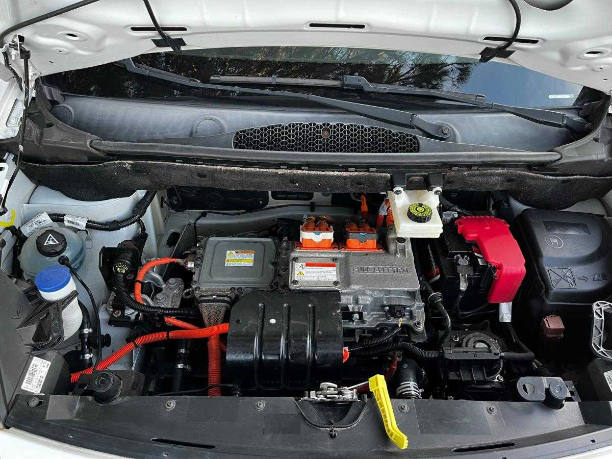 peugeot-partner-2017-eletrico-0cc