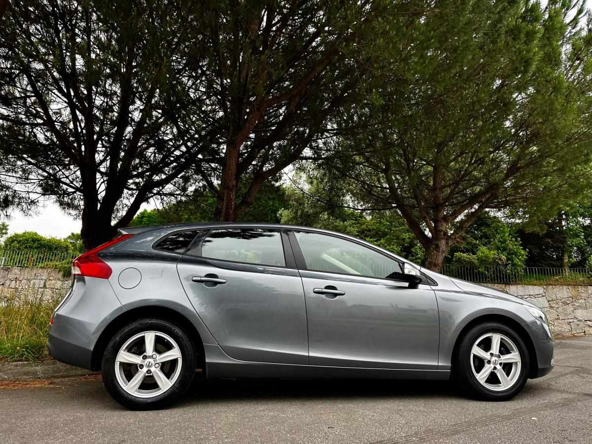 volvo-v40-2016-diesel-1969cc