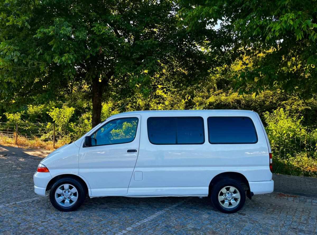 toyota-hiace-2006-diesel-2494cc