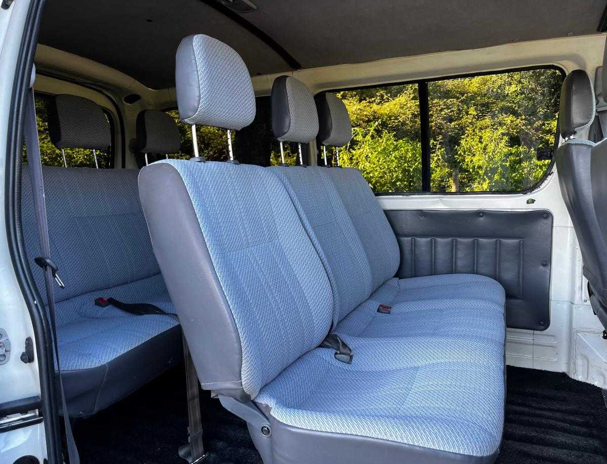 toyota-hiace-2006-diesel-2494cc