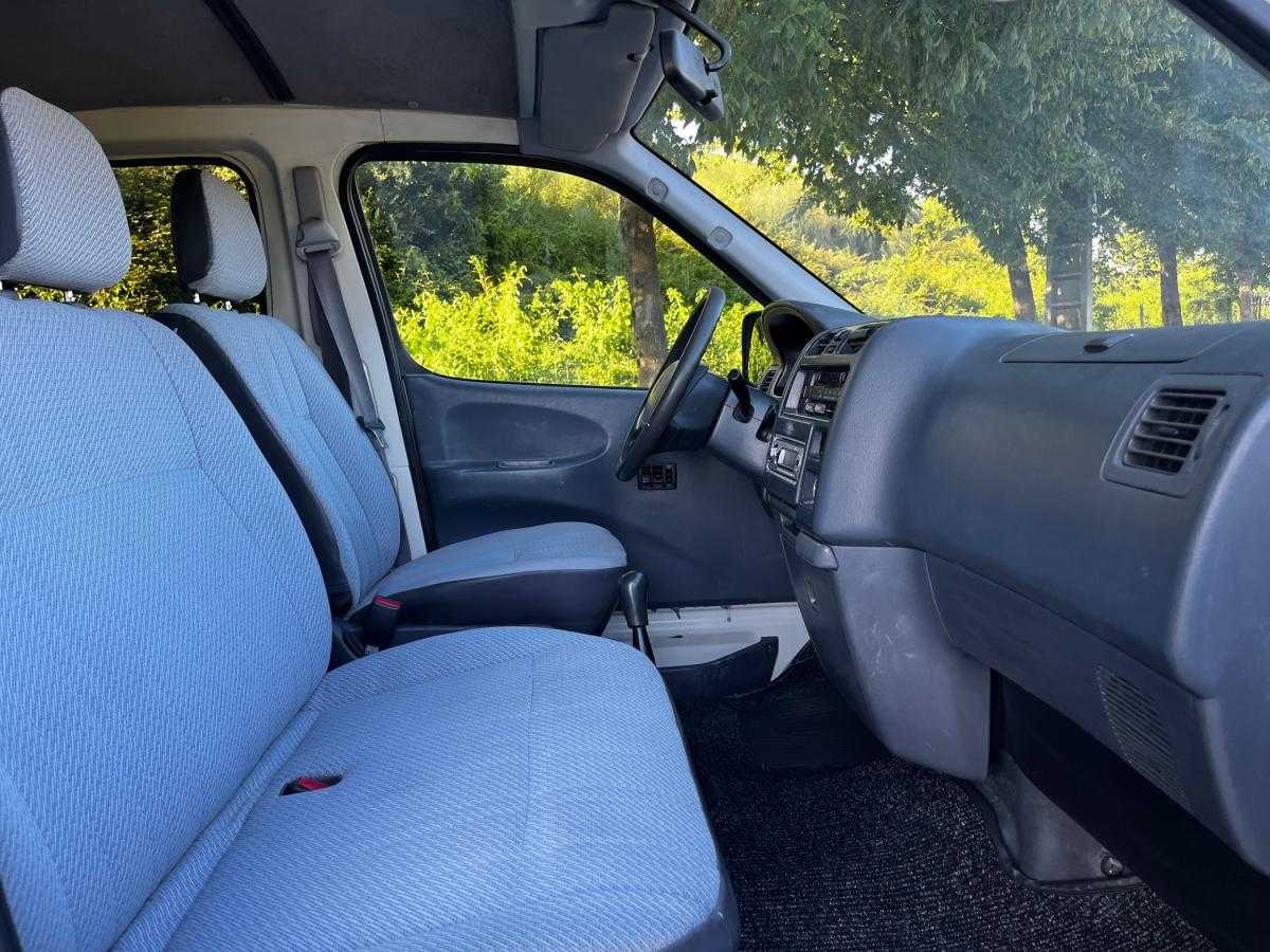 toyota-hiace-2006-diesel-2494cc
