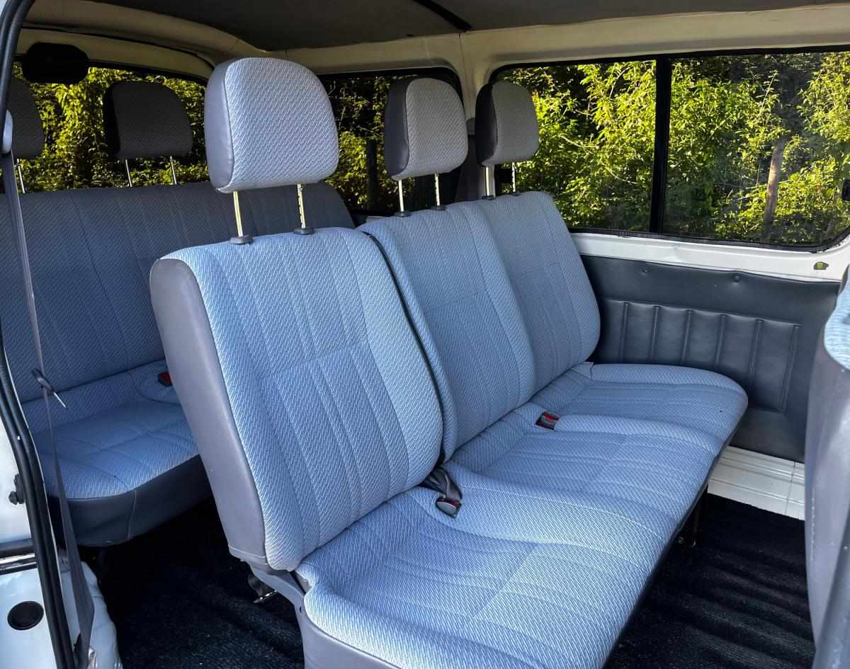 toyota-hiace-2006-diesel-2494cc