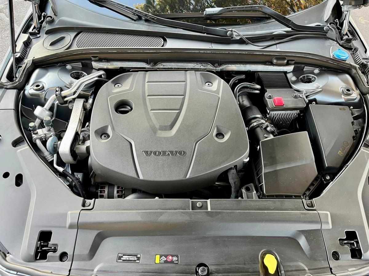 volvo-s90-2019-diesel-1969cc