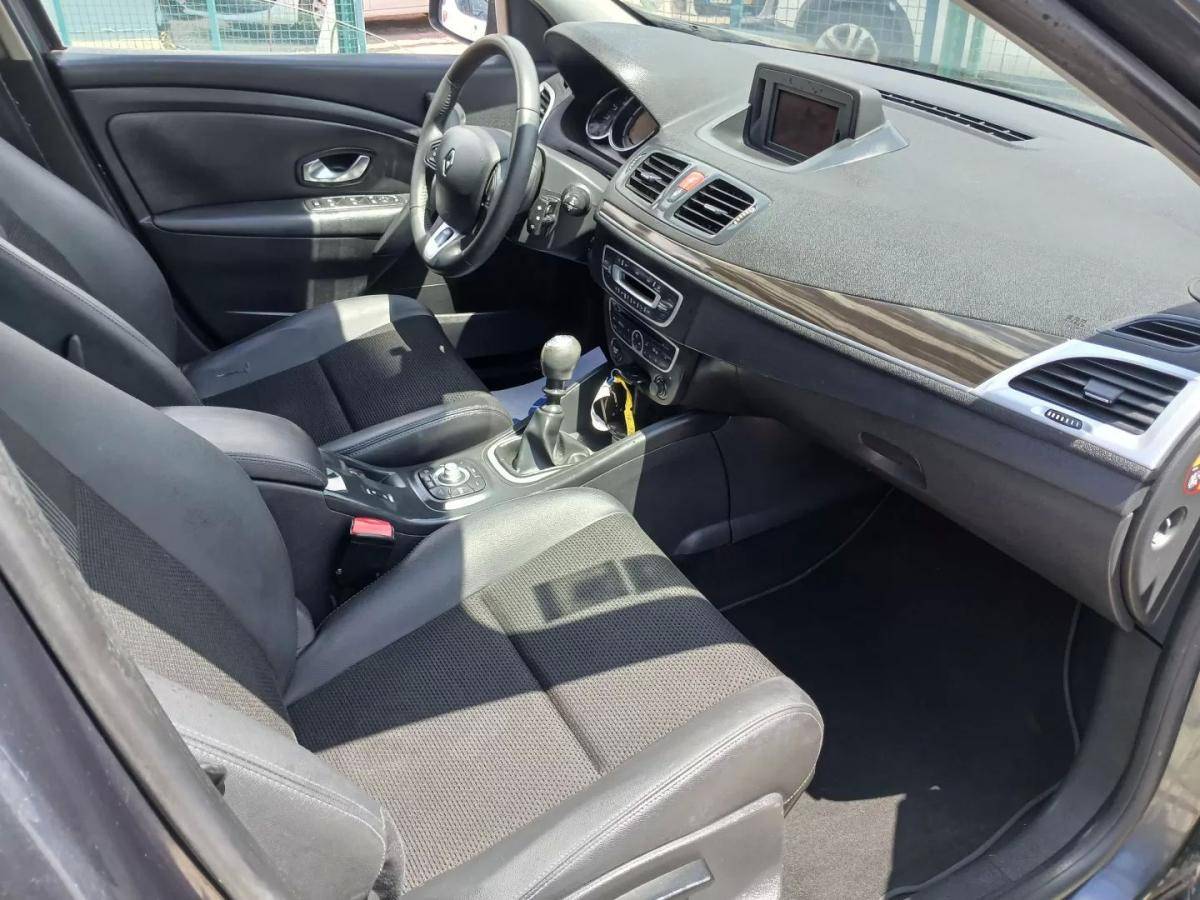renault-megane-sport-tourer-2010-diesel-1461cc