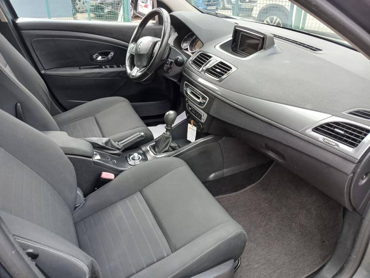 renault-megane-sport-tourer-2016-diesel-1461cc