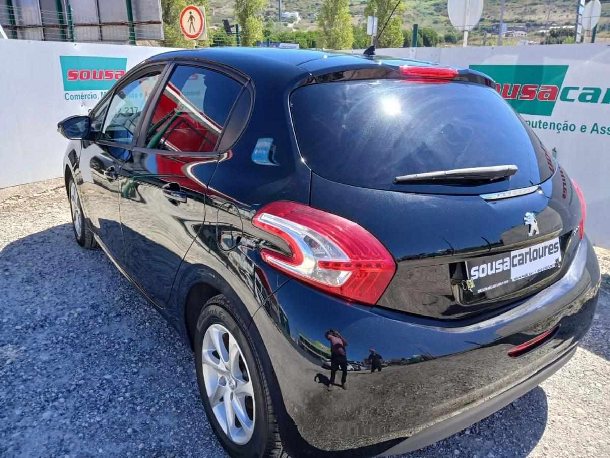 peugeot-208-2014-gasolina-1199cc