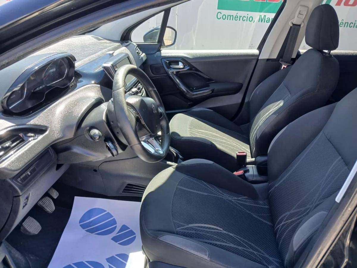 peugeot-208-2014-gasolina-1199cc