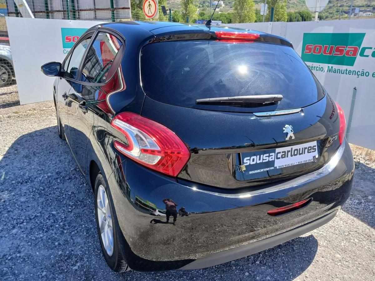 peugeot-208-2014-gasolina-1199cc