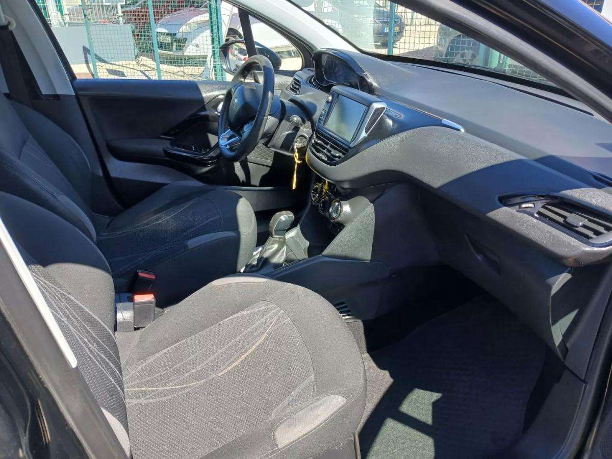 peugeot-208-2014-gasolina-1199cc