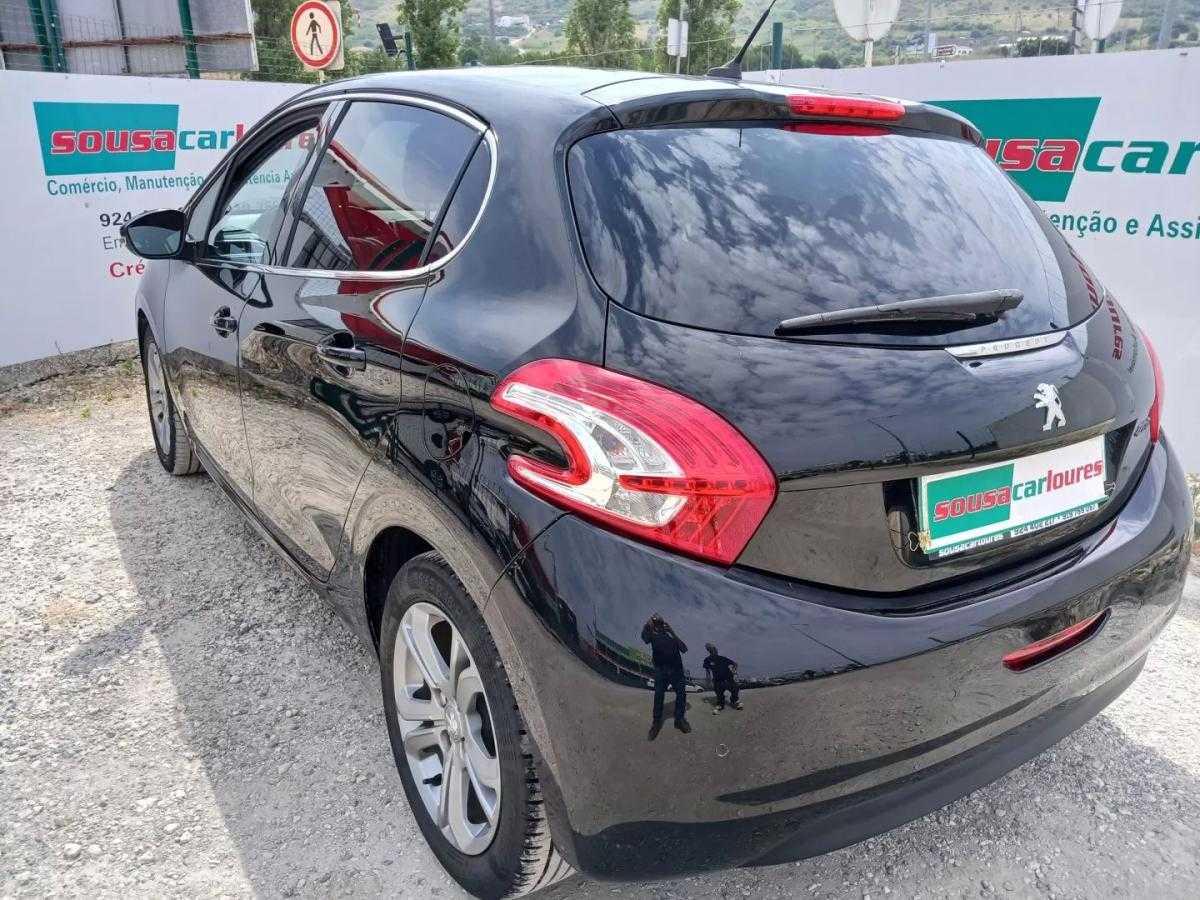 peugeot-208-2013-gasolina-1199cc