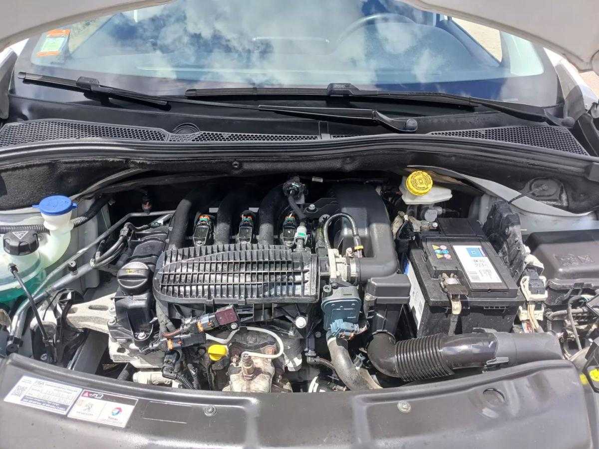 peugeot-208-2014-gasolina-1199cc